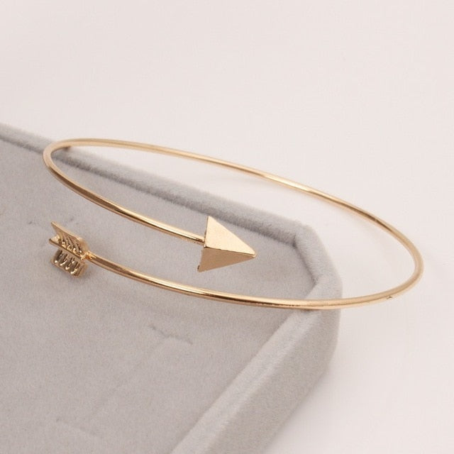 KISS WIFE 5Pcs/Set Fashion Punk Gold Chain Moon Leaf Crystal Geometry Open Bracelet Set Women Charm Beach Jewelry Drop Shipping